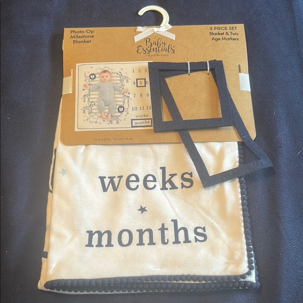 Photo Op milestone Blanket